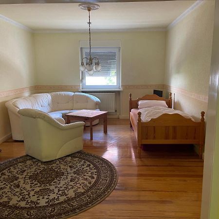 Ferienwohnung Pirmasens Im Winzler Viertel Bagian luar foto