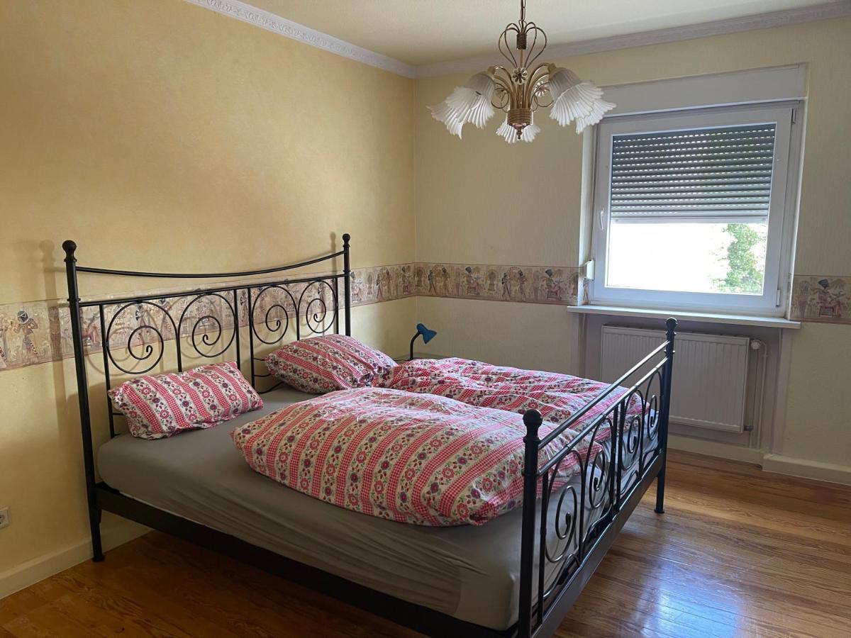 Ferienwohnung Pirmasens Im Winzler Viertel Bagian luar foto